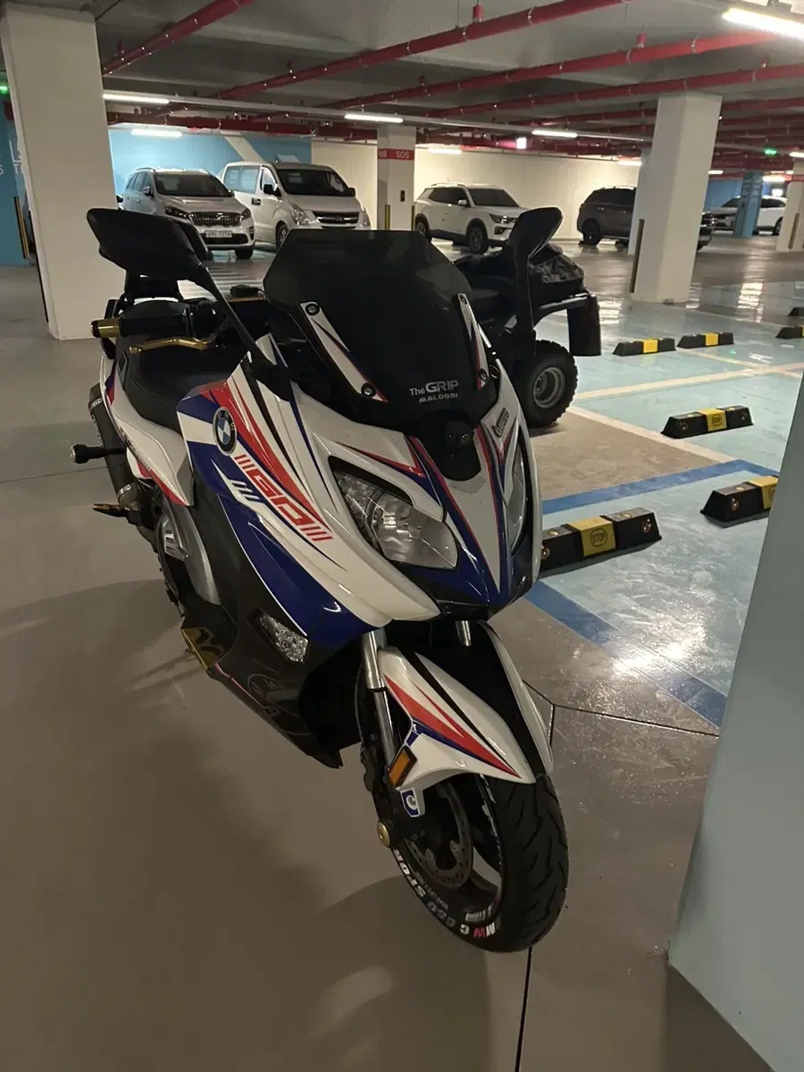 BMW C650S 말로시풀튜닝.풀파츠.풀데칼.DMV풀 튜닝.끝판왕입니다