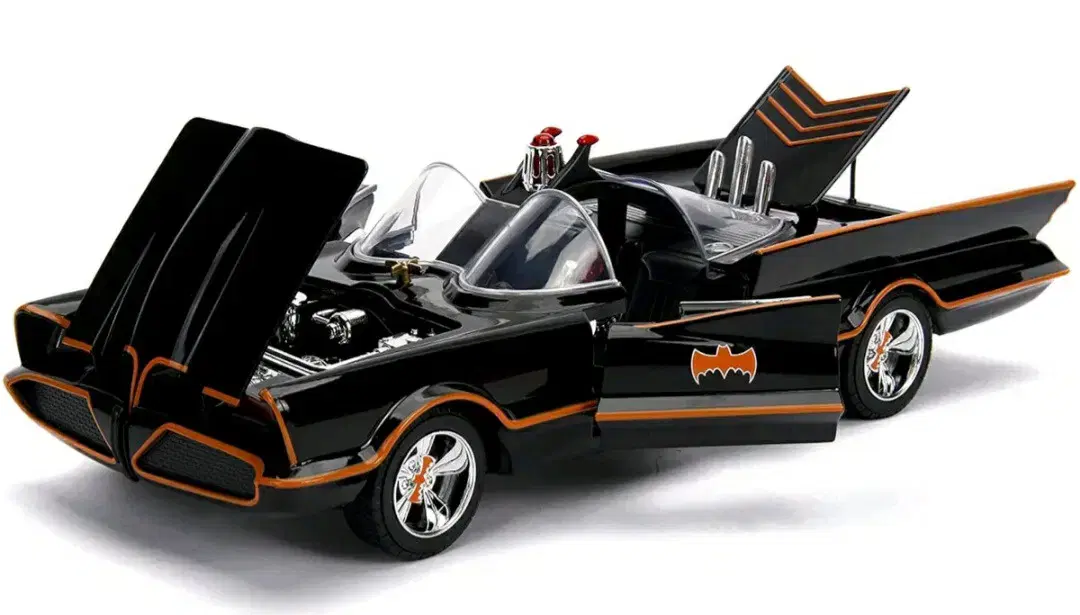 Batman.Classic Batman car.Batmobile.25cm.Unsealed.