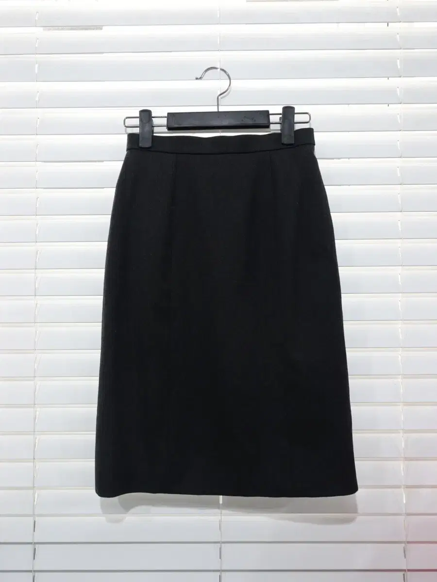 90s CHANEL BOUTIQUE 샤넬 부띠끄 skirt