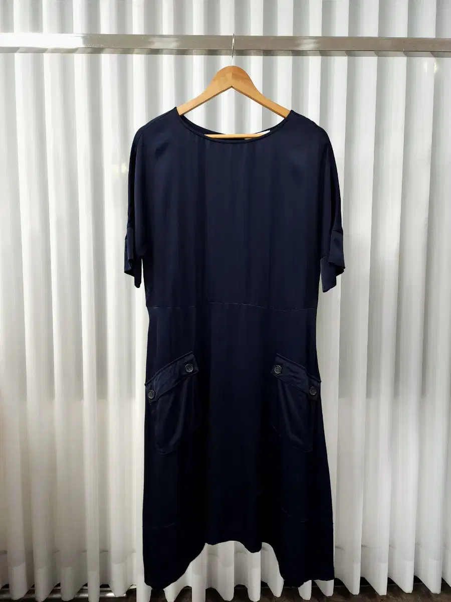 REISSLow-waisted navy dress