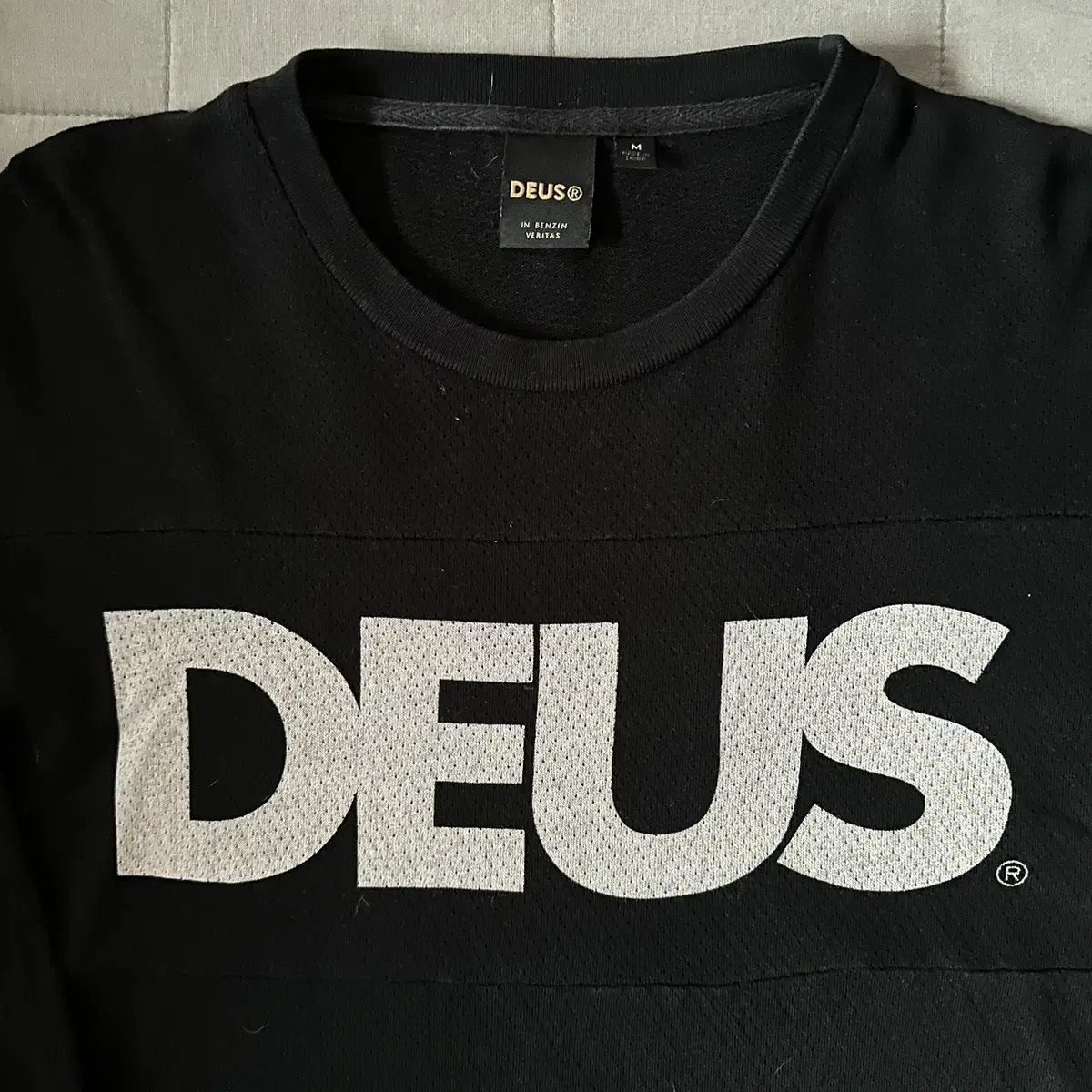 [M] DEUS Jersey