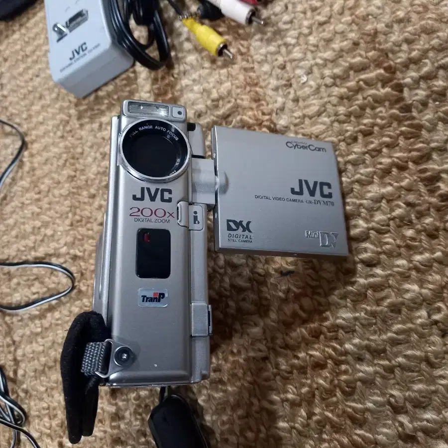 JVC MINI DV M70 6mm캠코더 디지털카메라