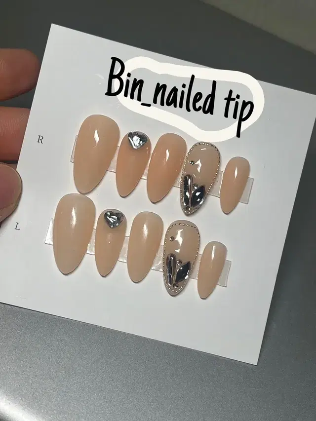 Bin_nailed tip/주문제작네일팁