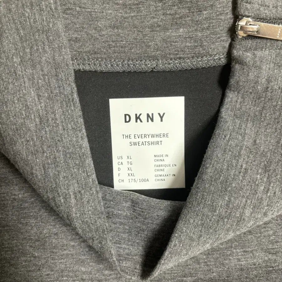 DKNY 맨투맨