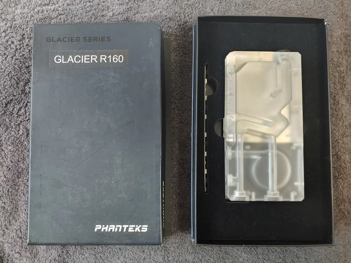 Phanteks Glacier R160C 수냉물통