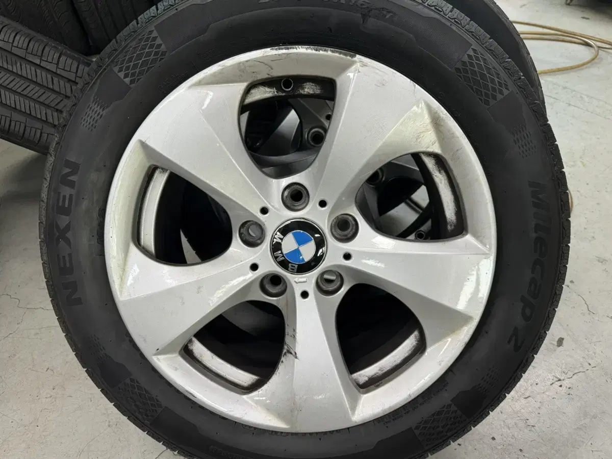 bmw 320d 16인치 휠