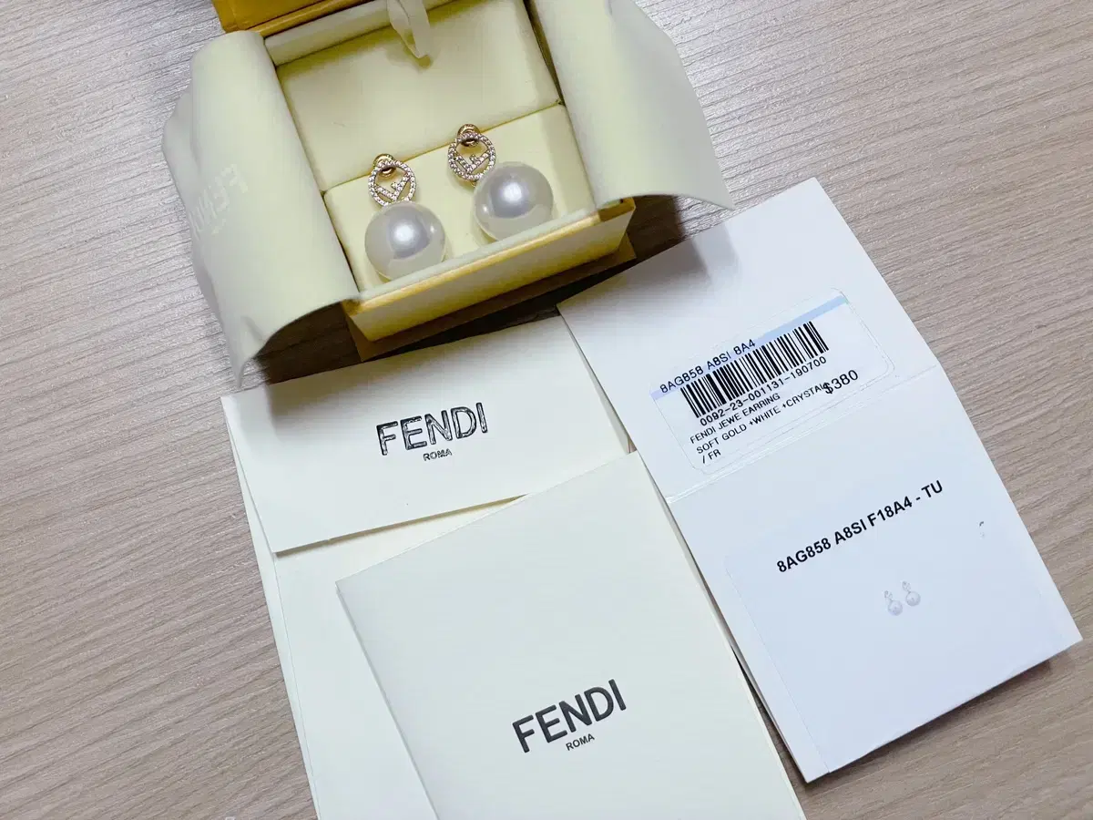 F is Fendi_펜디 진주 이어링/귀걸이