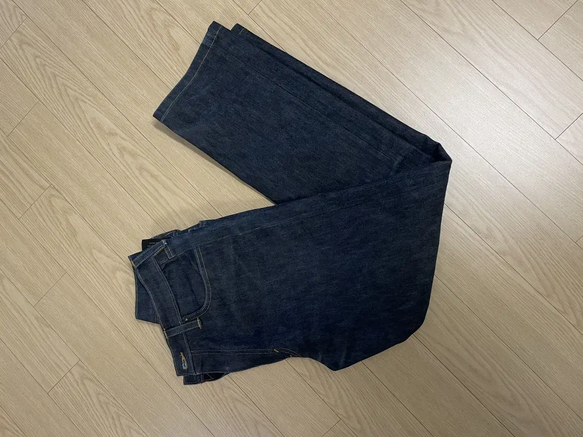 Levi's 504 Pants