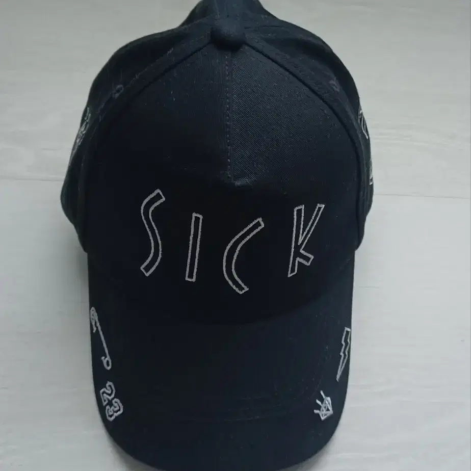 azs tokyo SICK 볼캡 블랙