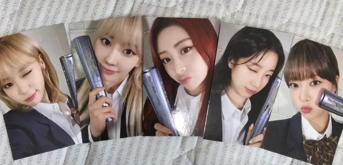 Le Sserafim Bloom Lucky Photocard Set WTS