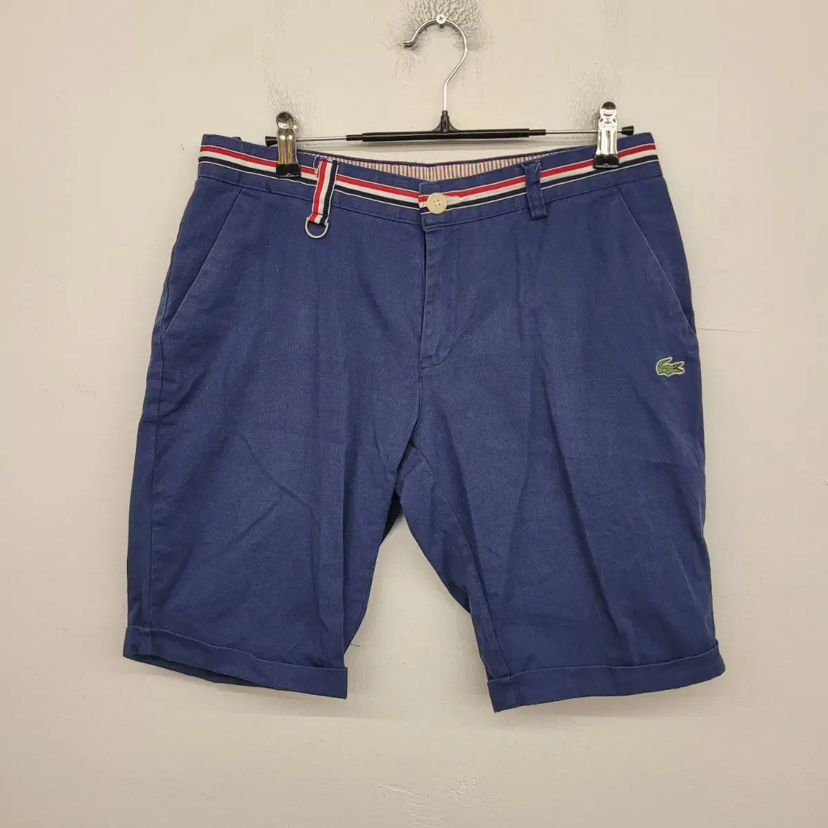 [30 size] Lacoste Half Pants sells.