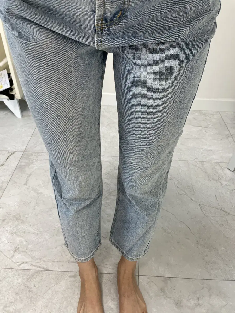 Women's light blue jeans