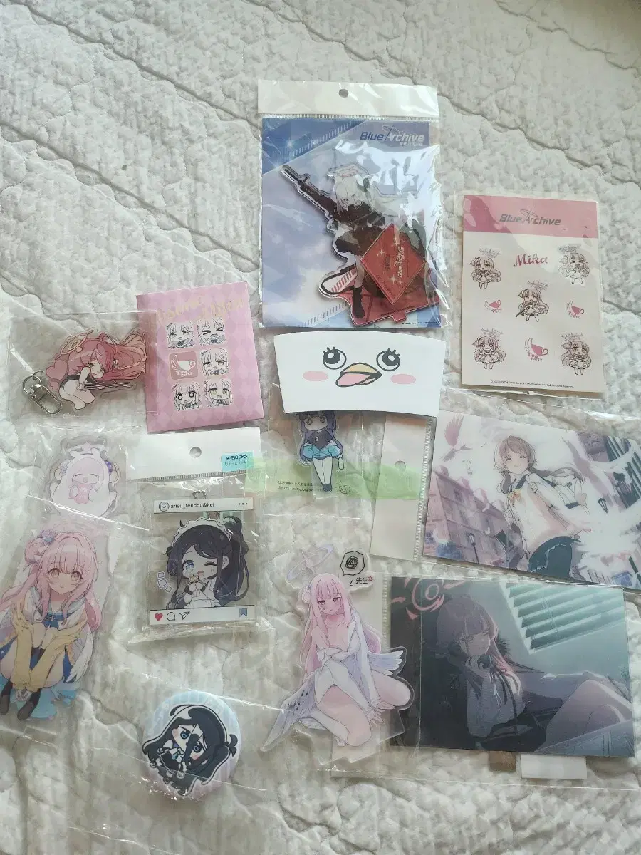 Bloo archival merchandise sell ( Mika Arisu, etc.