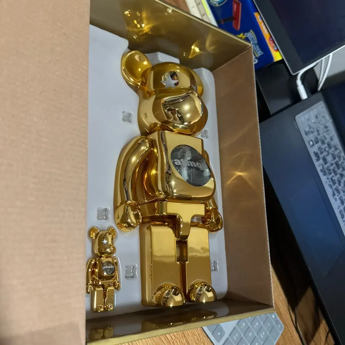 Barebrick 400%+100% Artmos Collab Gold