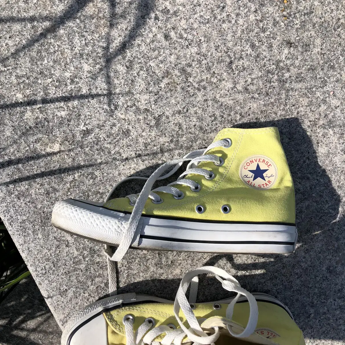 Vintage Converse all star yellow high