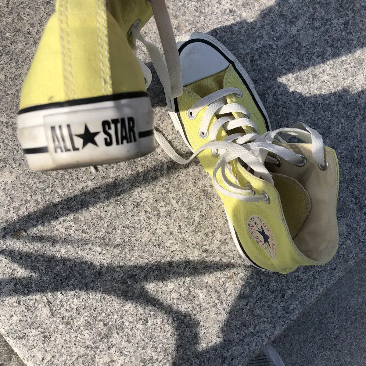 Vintage Converse all star yellow high