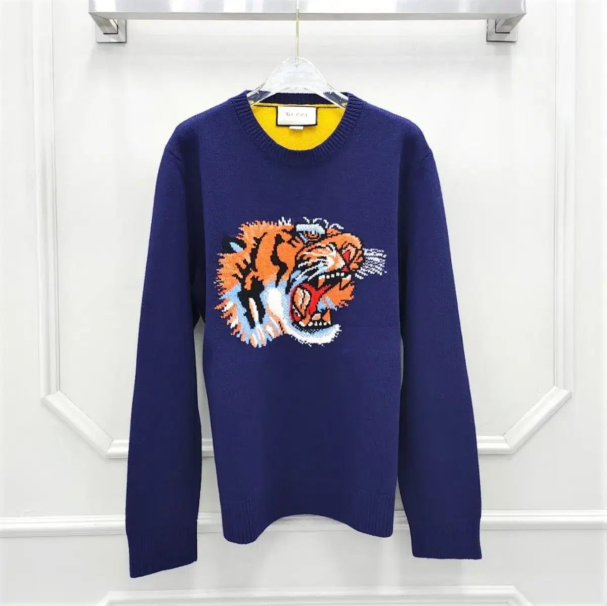 L / Gucci Tiger Embroidered Wool Knit