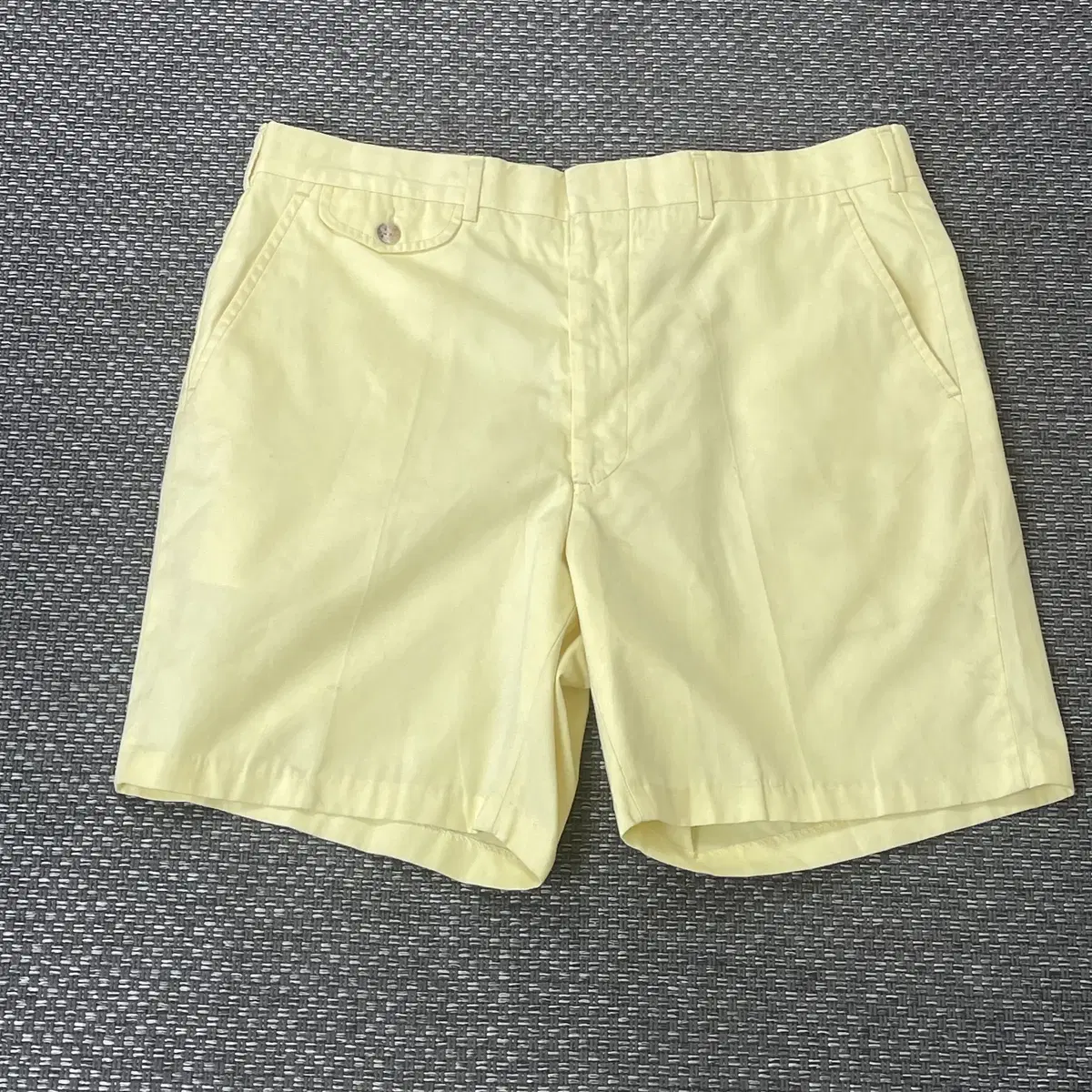 (36) Lacoste Lemon-Yellow Half Pants