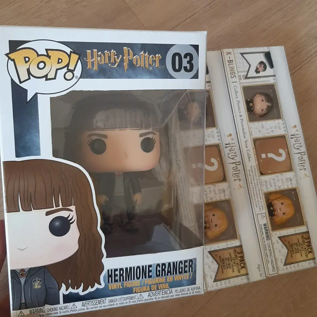 (Package) Funko Harry Potter Figure + Cable Protector Cap