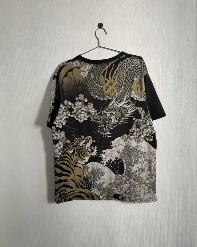 Back oriental printing t shirt