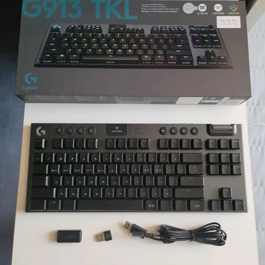 로지텍 G913 TKL 택타일(갈축) 판매합니다.