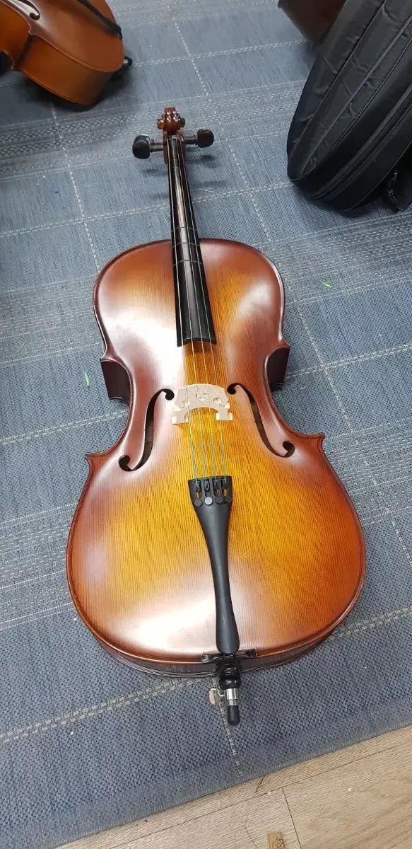 1/8 Domestic broadcast used cello