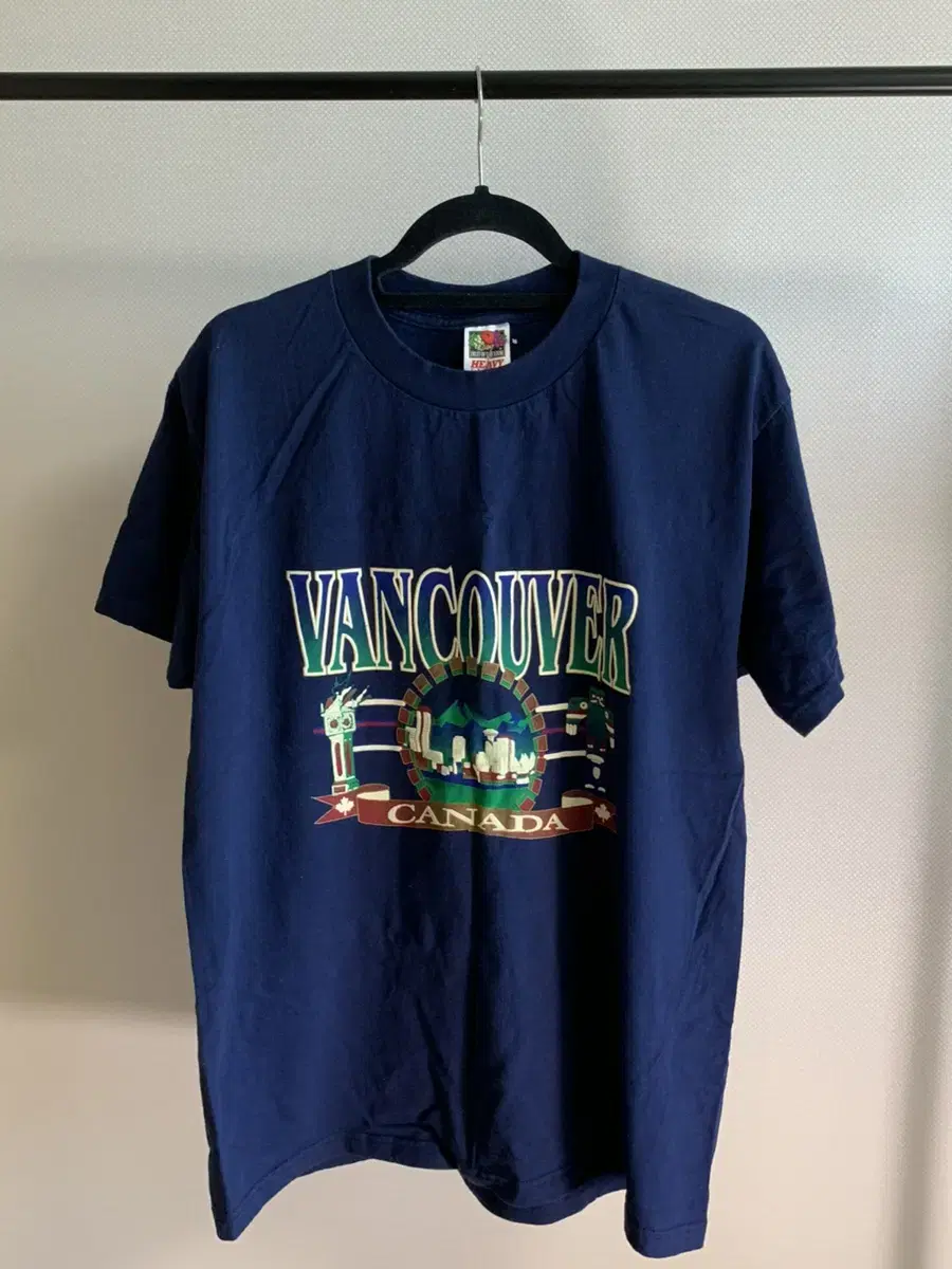 Vintage 90s CANADA Fruit of the Loom Navy Short Sleeve T-shirt L