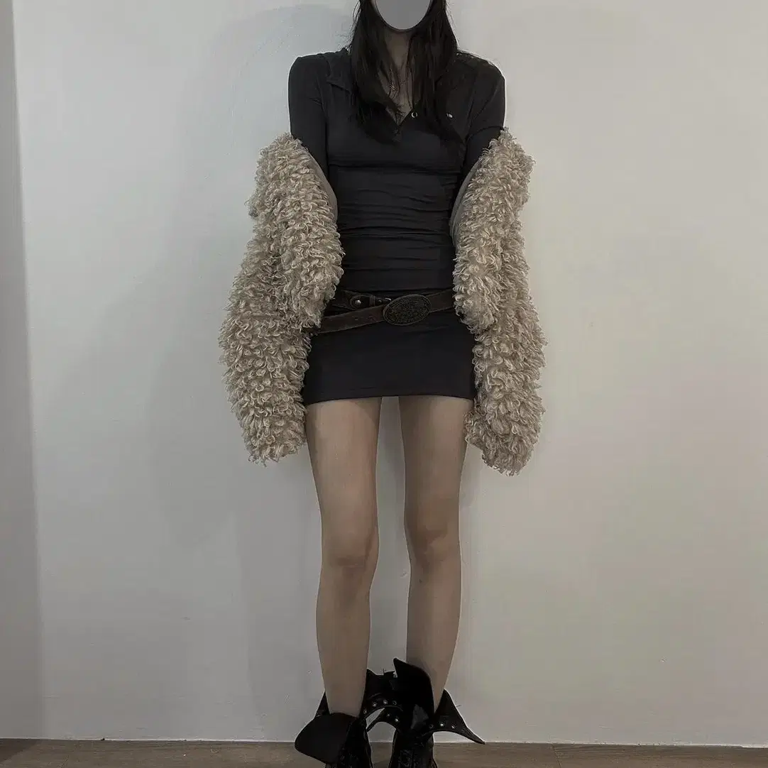 보헤미안서울 HOODED MINI DRESS, CHARCOAL