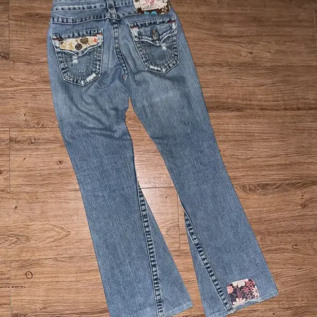 True Religion women's pants 25