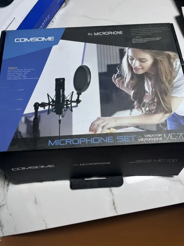 Comsome mic-700