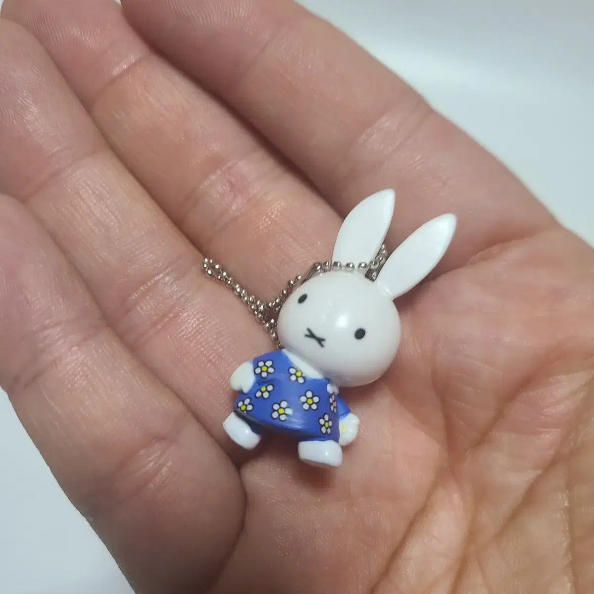 Rabbit character Miffy figure goods Vintage keyring keyring Strap doll Gacha