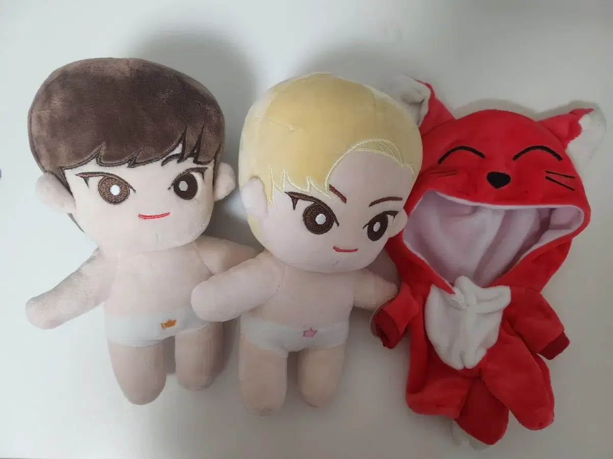 Hwang Minhyun doll sells