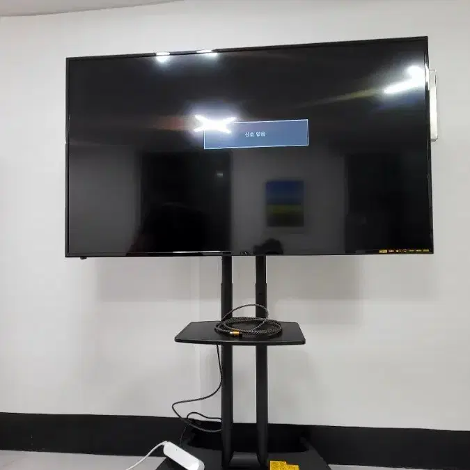 LED TV 이동식 스탠드 판매 설치