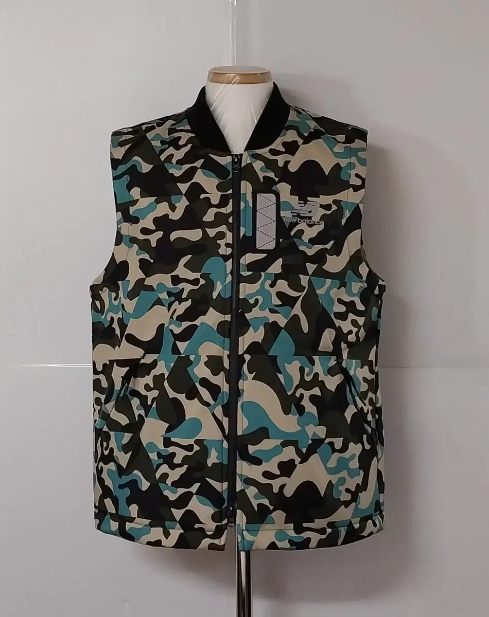 100)New Balance Military Versatile Vest