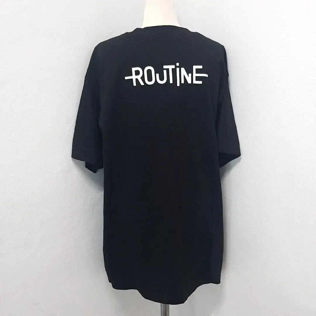 ROUTINE 루틴 미사용품 48,000원짜리 티