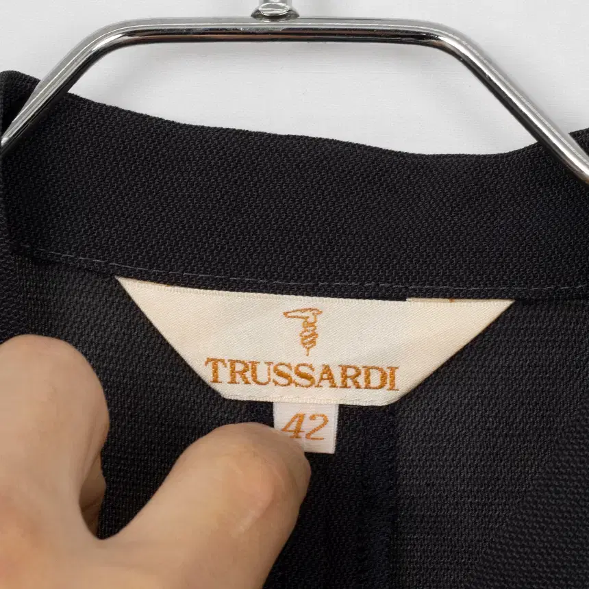 e0077  trussardi ( 권장 L ) 1/2 자켓