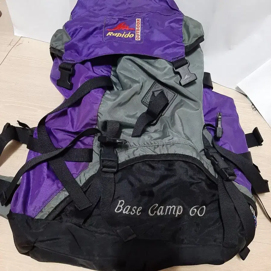 Rapido Base Camp 60 배낭