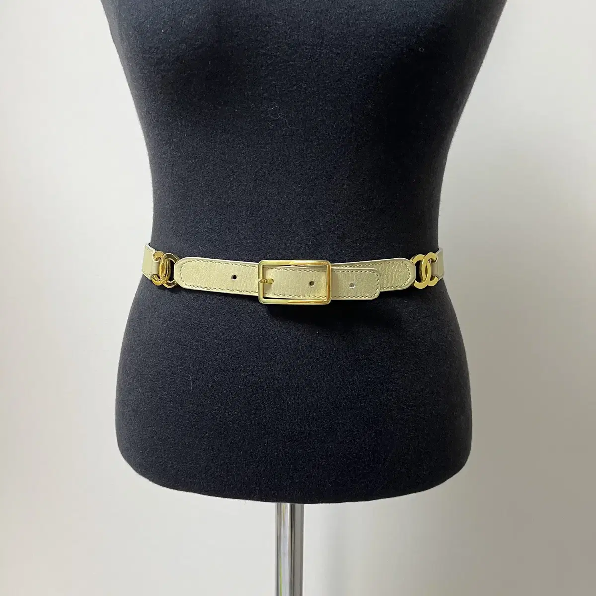 [Completed] Chanel CC Logo Beige Gold Metal Belt 70 Vintage