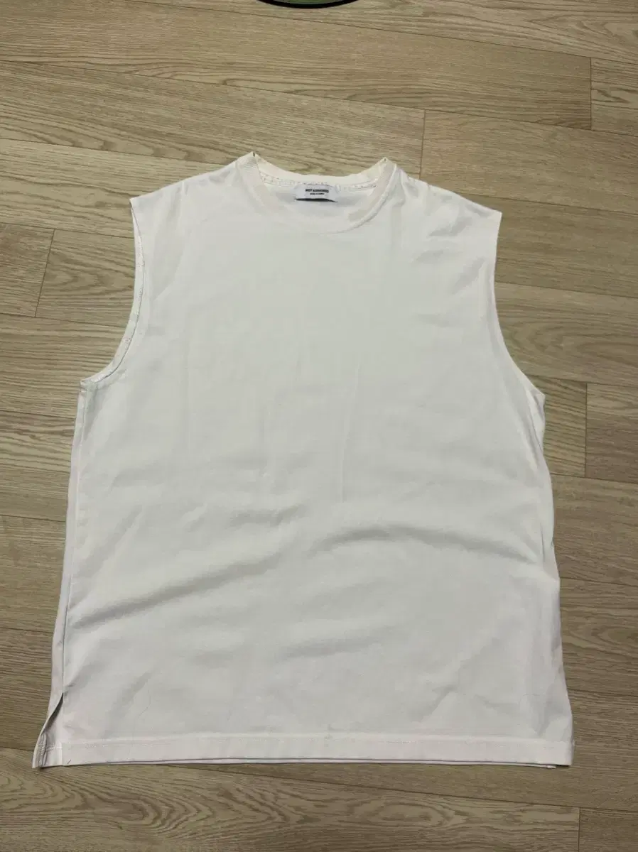 Sleeveless for Rare