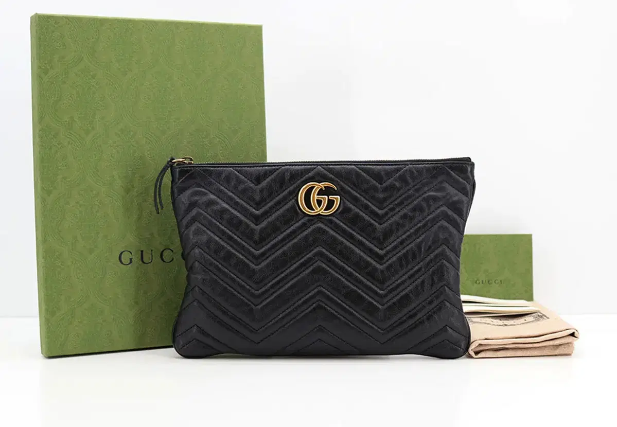 [착한중고명품부산점] Gucci 525541 Mamont Matelassé Clutch Condition A