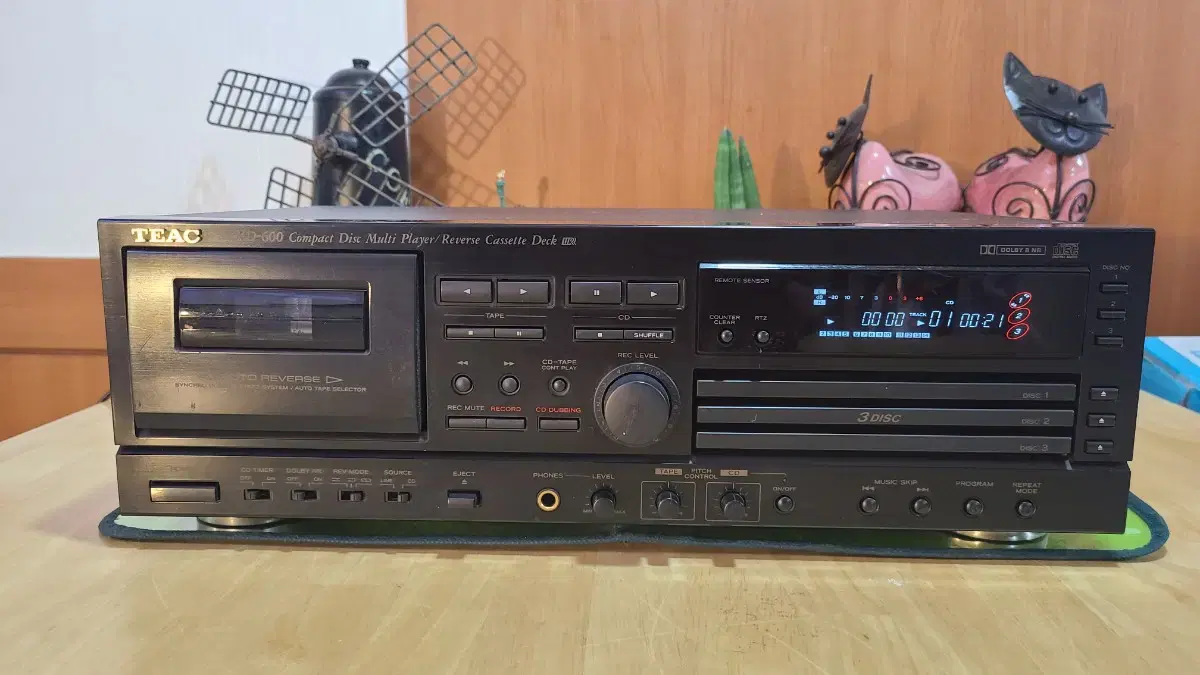 TEAC AD-600 compact disc