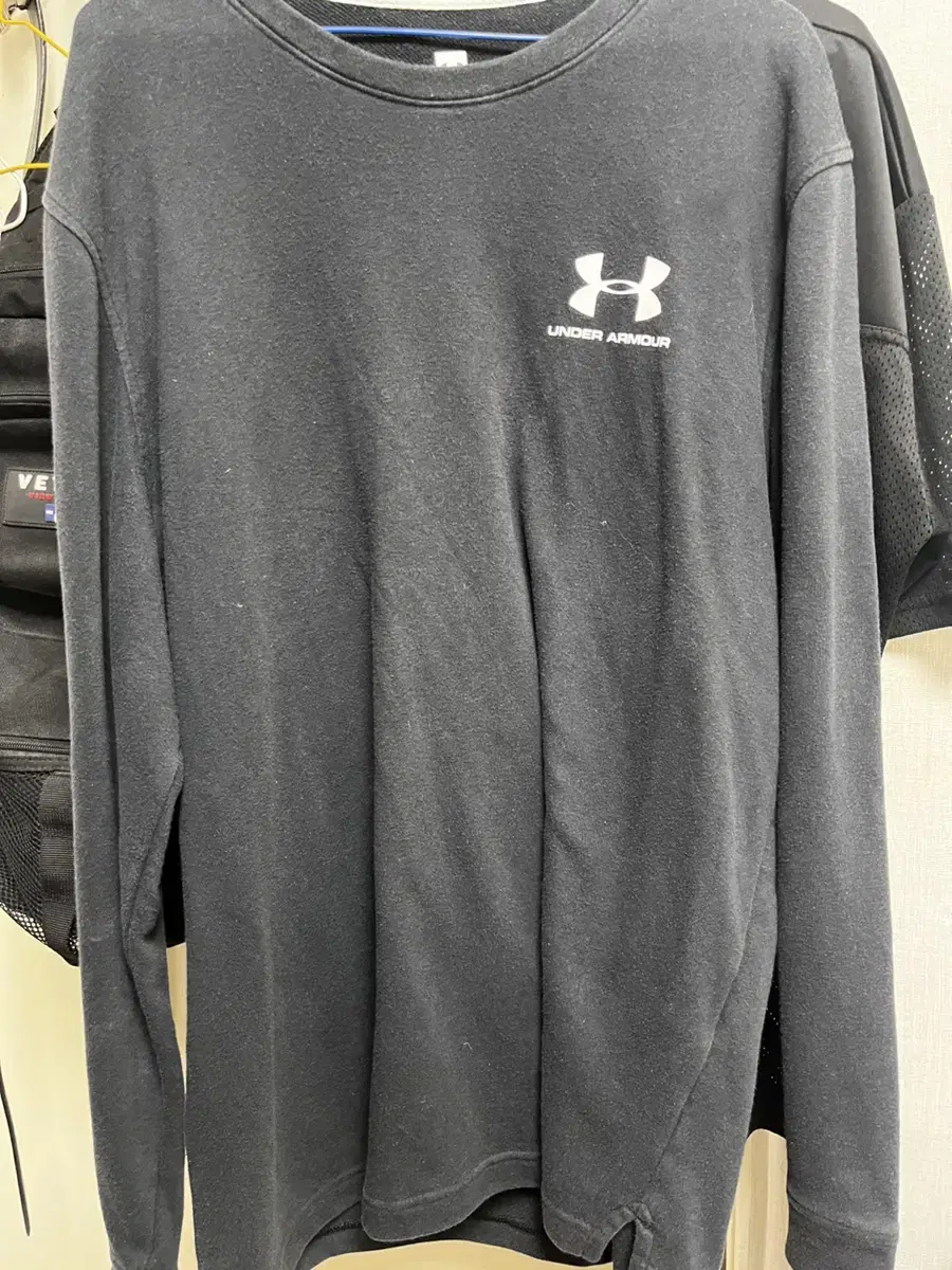 Under Armour Long Sleeve XXL 2XL