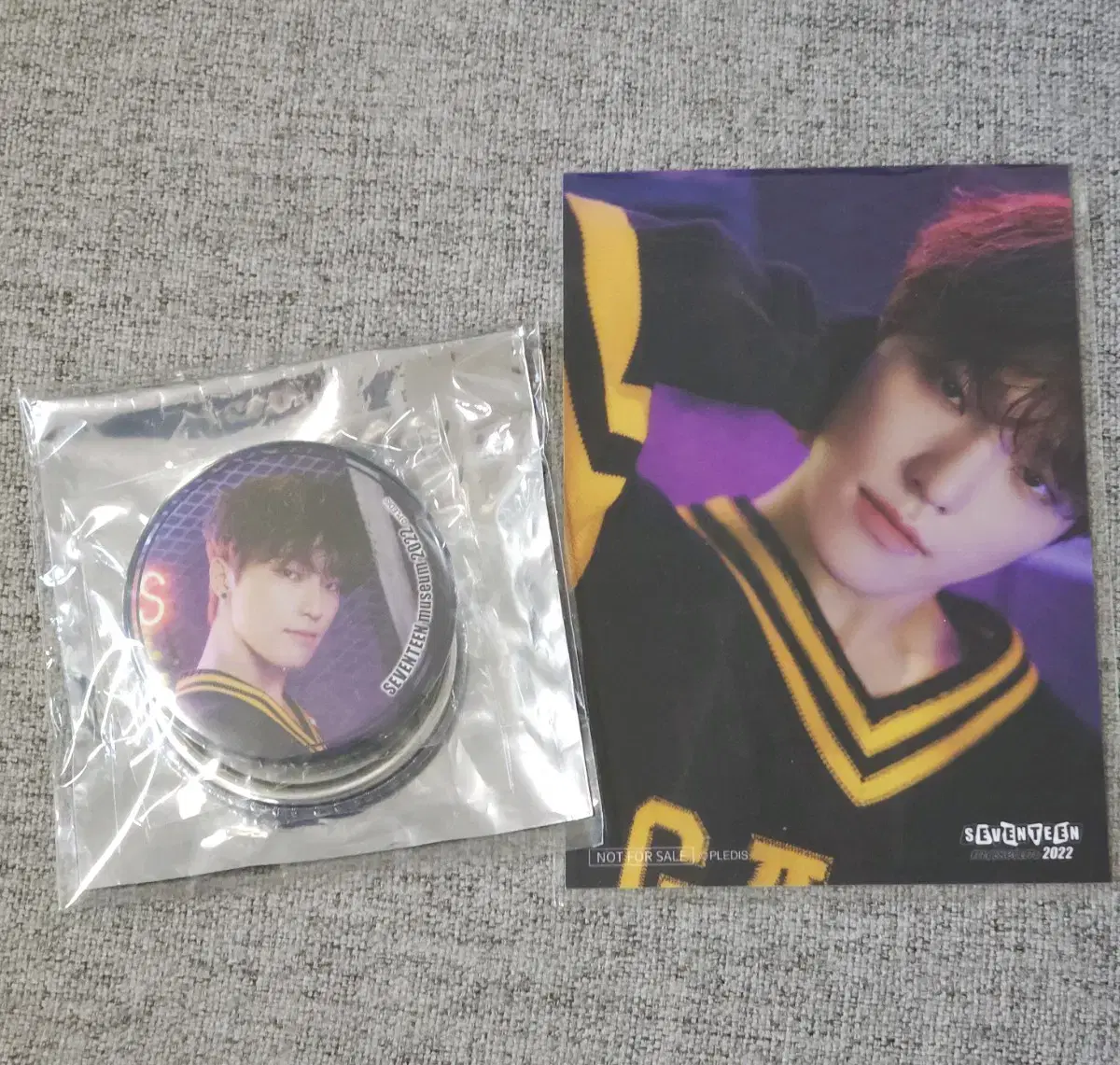 Seventeen Japan Museum pre-order benefit + MD can badge dino full set (unsealed)