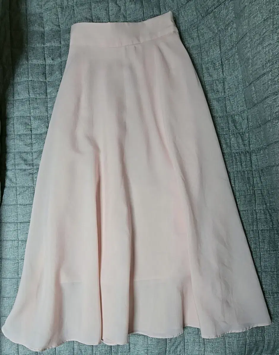 Light pink A-line back-banded flared long skirt with flared waist