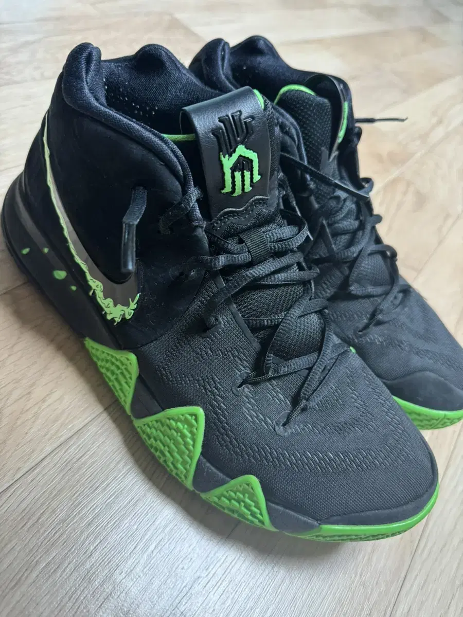 Nike 나이키 Kyrie 4 Halloween(size, 275)