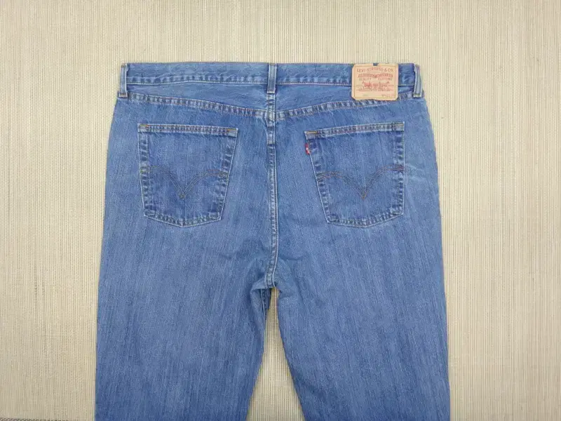 (42") Levi's 630 Men's Jeans