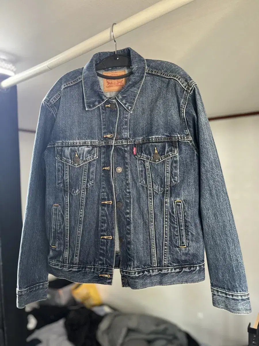 Levi's Jeans Jacket size M