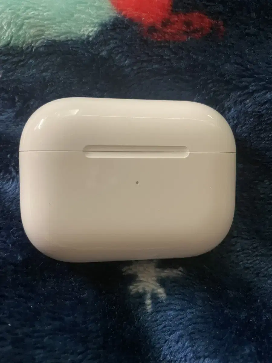 AirPods 1 Pro body for sale (wireless charging available)