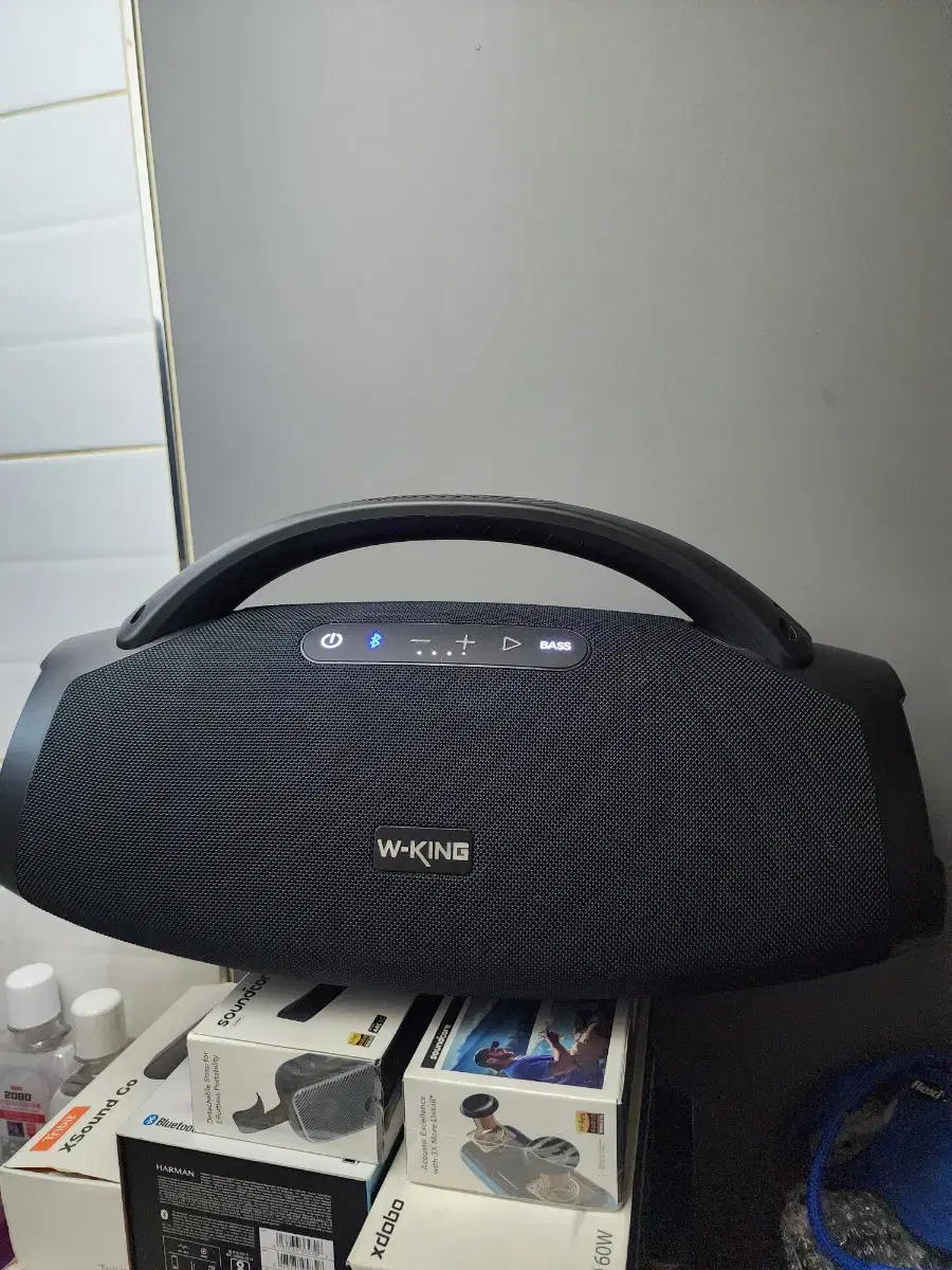 W-king X20 Bluetooth speaker