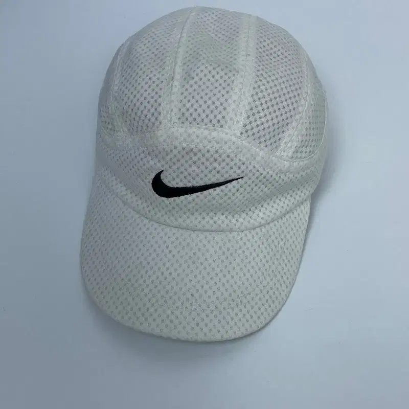 NIKE 나이키 테일윈드 캡 모자